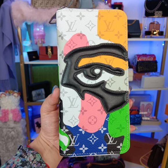 LOUIS VUITTON Monogram Portrait Zippy Vertical Wallet Multicolor KidSuper - Picture 2 of 16